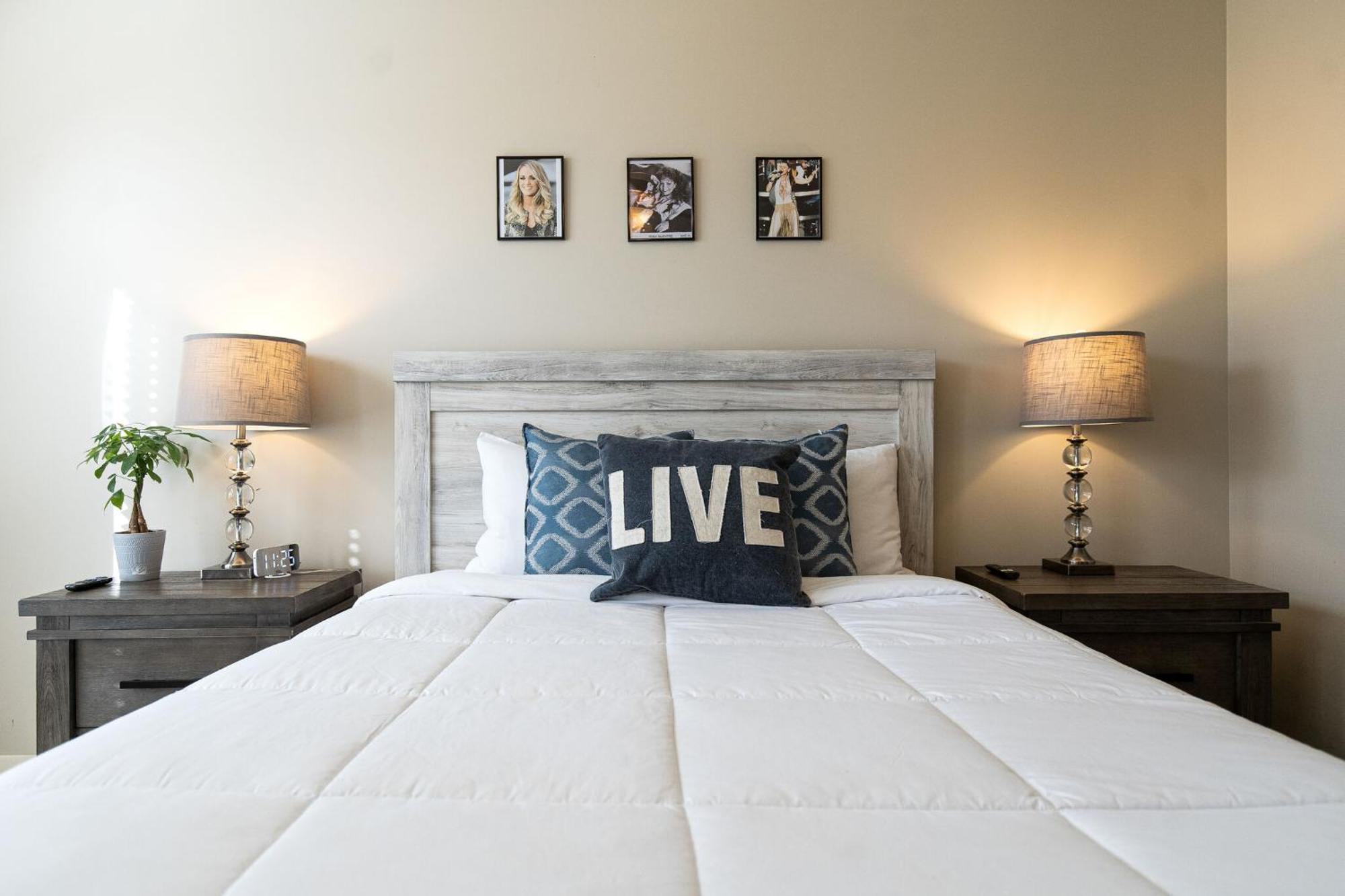 The Celebrity - Minutes To Broadway With A Balcony Apartman NashvilleNashville  Kültér fotó