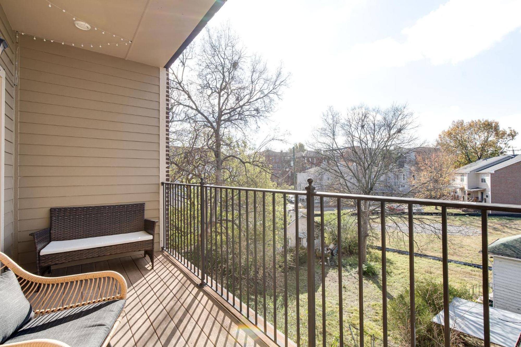 The Celebrity - Minutes To Broadway With A Balcony Apartman NashvilleNashville  Kültér fotó